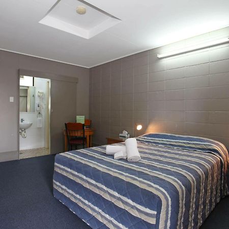 Tandara Hotel Motel Sarina Dış mekan fotoğraf