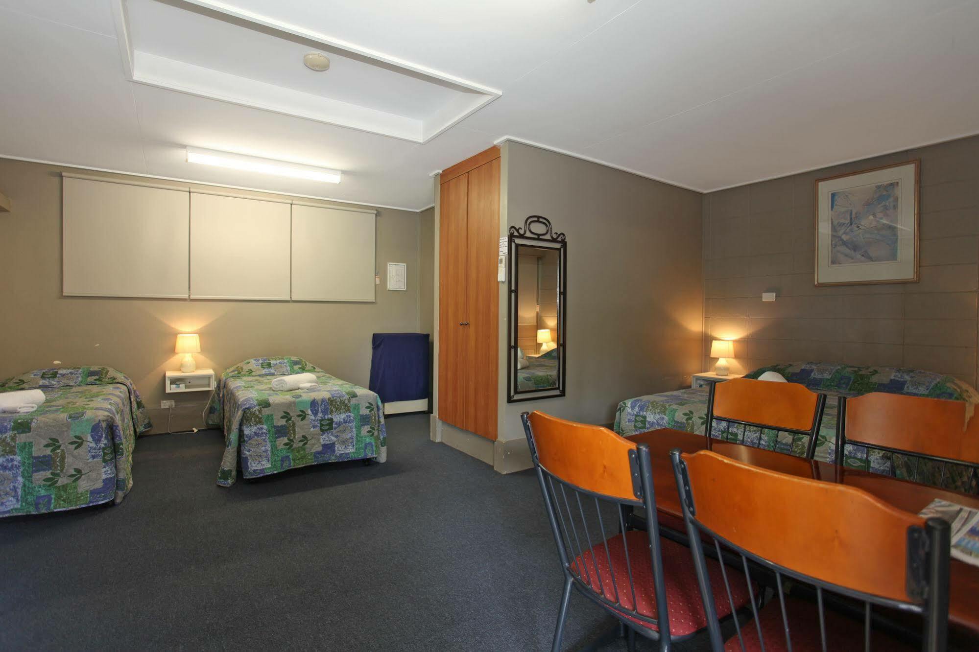 Tandara Hotel Motel Sarina Dış mekan fotoğraf