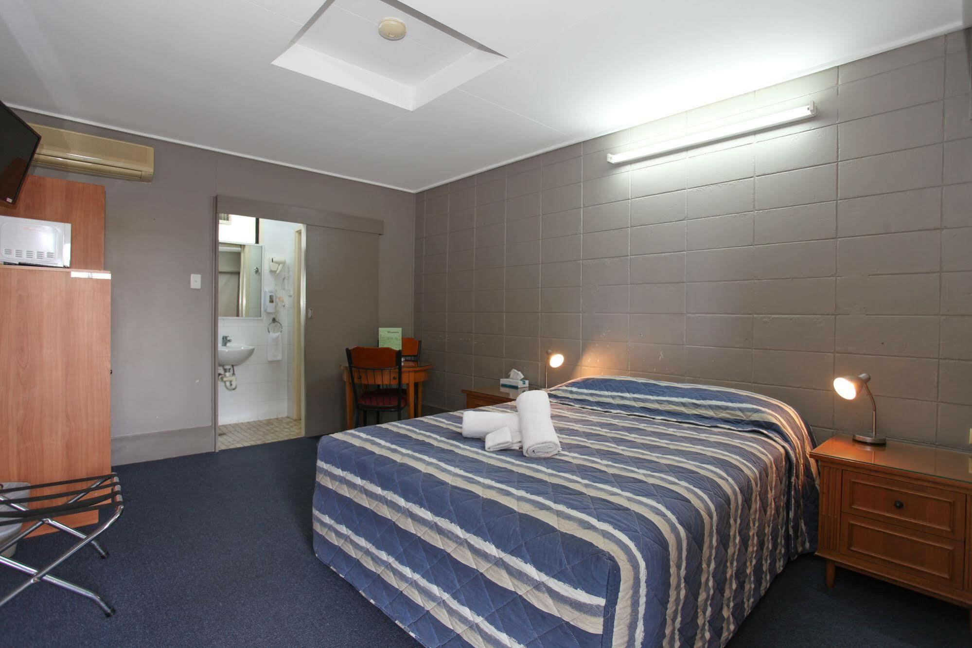 Tandara Hotel Motel Sarina Dış mekan fotoğraf