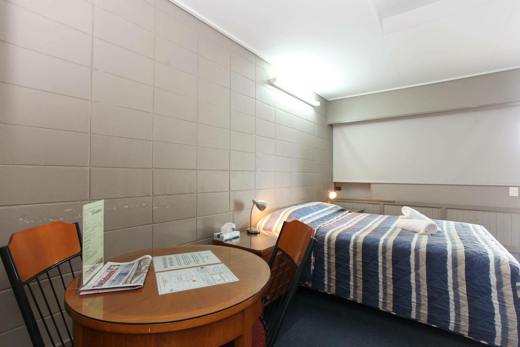 Tandara Hotel Motel Sarina Dış mekan fotoğraf