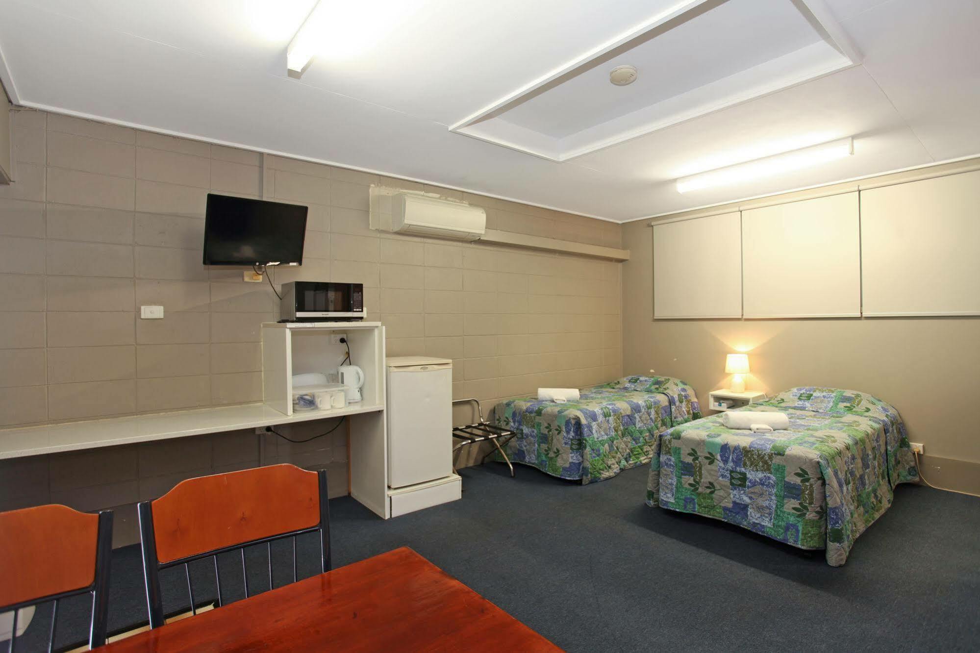 Tandara Hotel Motel Sarina Dış mekan fotoğraf