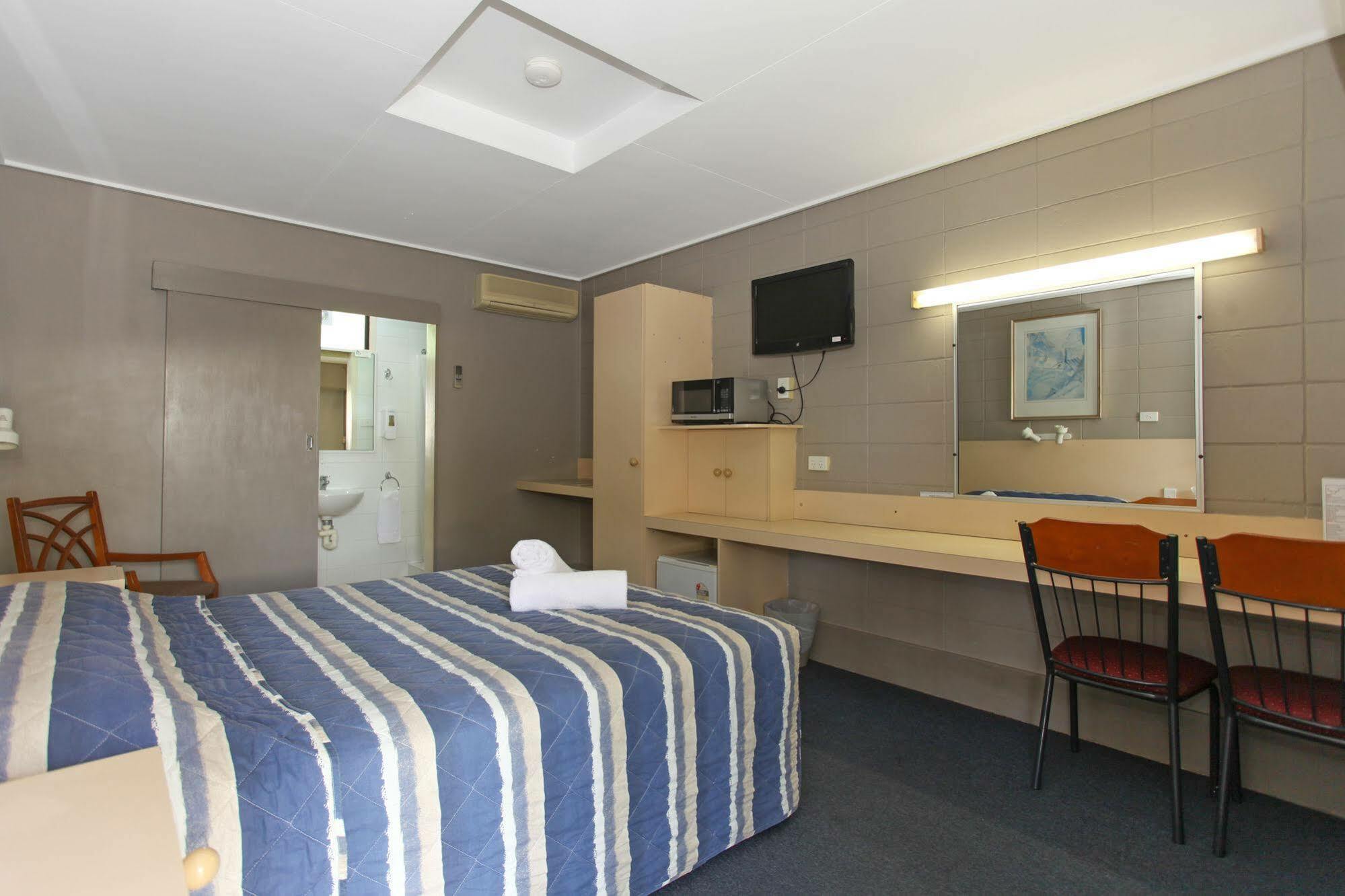 Tandara Hotel Motel Sarina Dış mekan fotoğraf