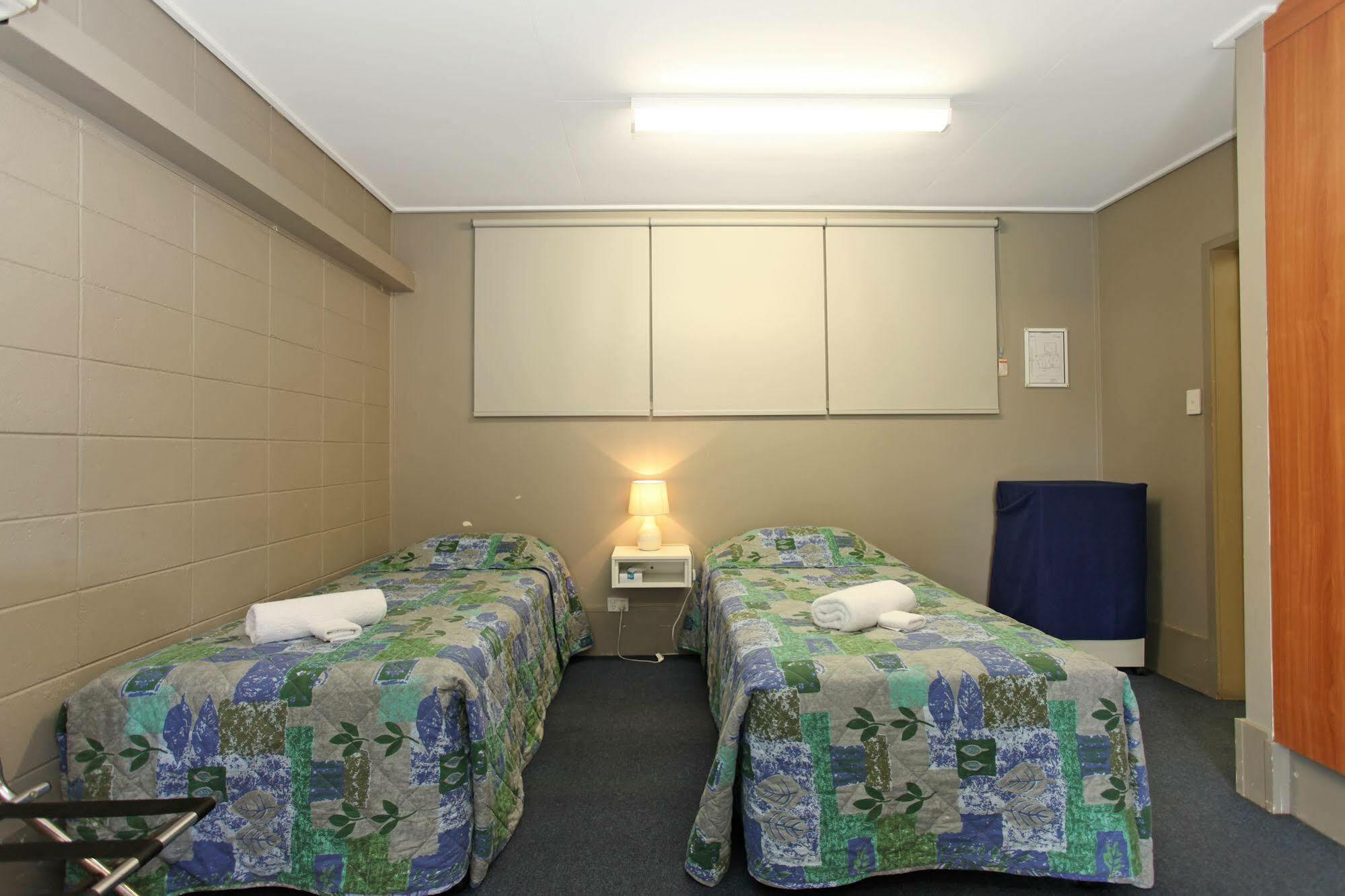 Tandara Hotel Motel Sarina Dış mekan fotoğraf